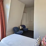 Boutique De Raetskamer 4*