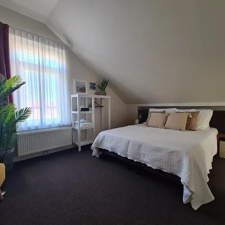 Bed & Breakfast Boutique De Raetskamer Noordwijkerhout