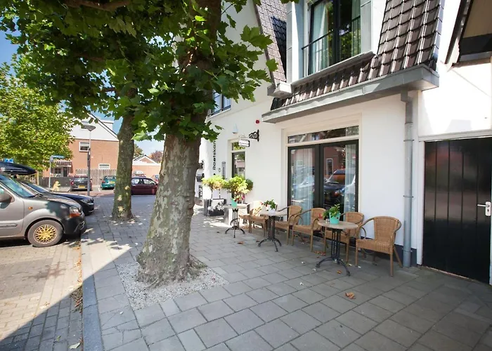 Boutique De Raetskamer 4*