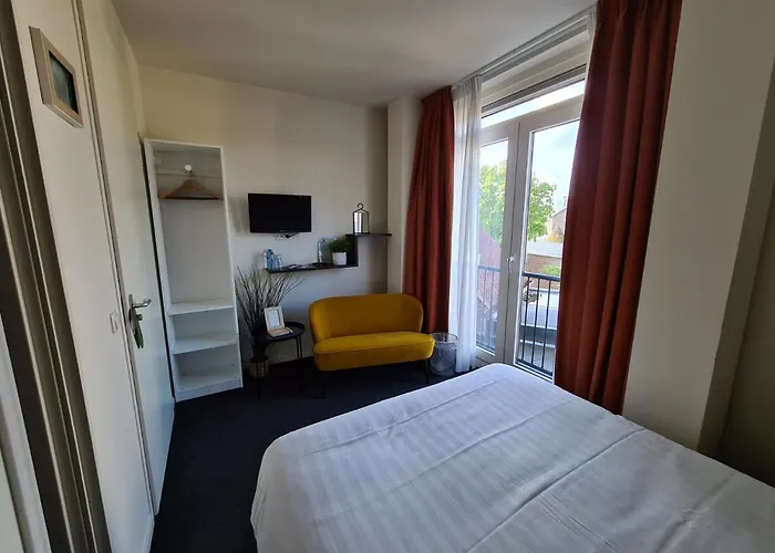 Boutique De Raetskamer 4*