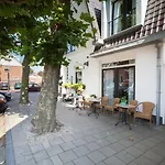 Boutique De Raetskamer 4*