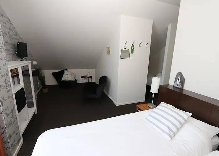 Boutique De Raetskamer 4*